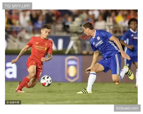 铲球规则详解:合法判罚条件与犯规界限解析 铲球规则详解:合法判罚条件与犯规界限解析
